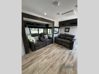 2026 Venture SportTrek Touring Edition STT336VRK photo 6
