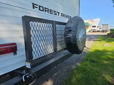 2027 Forest River Cherokee Grey Wolf 22MKSE photo 9