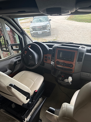 2013 WINNEBAGO VIEW PROFILE photo 13