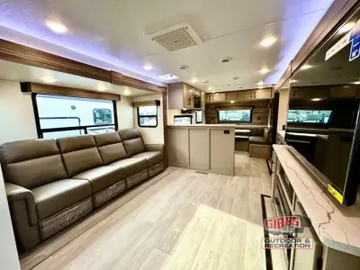2025 K-Z Connect C323MKK photo 22
