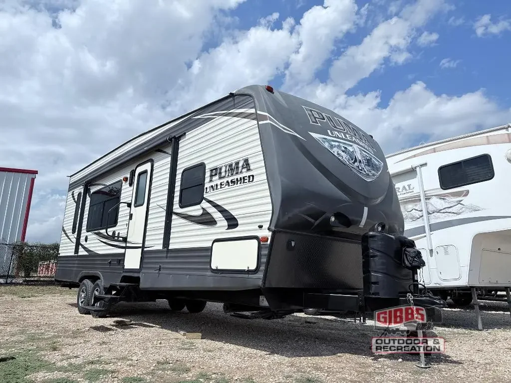2016 Palomino Puma Unleashed 27-SBU exterior