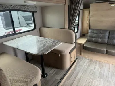 2019 Winnebago Micro Minnie 2108DS photo 16