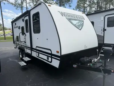 2019 Winnebago Micro Minnie 2108DS photo 4