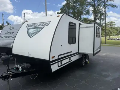 2019 Winnebago Micro Minnie 2108DS