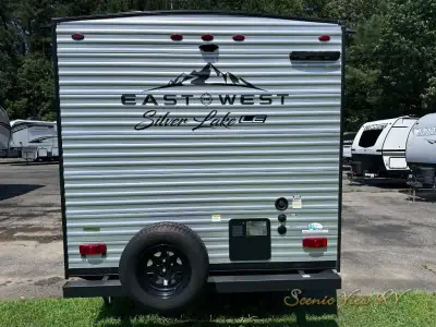 2024 East To West Silver Lake 25BHLE photo 5