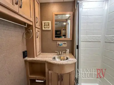 2018 Thor Motor Coach ACE 32.1 photo 31