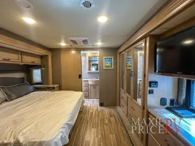 2018 Thor Motor Coach ACE 32.1 photo 34