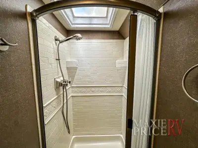2018 Thor Motor Coach ACE 32.1 photo 44