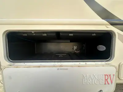 2018 Thor Motor Coach ACE 32.1 photo 6