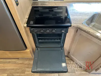2018 Thor Motor Coach ACE 32.1 photo 28
