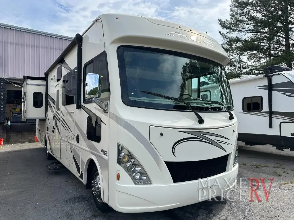 2018 Thor Motor Coach ACE 32.1 exterior