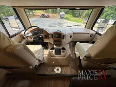 2018 Thor Motor Coach ACE 32.1 photo 13