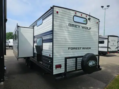 2027 Forest River Cherokee Grey Wolf 29TE photo 5