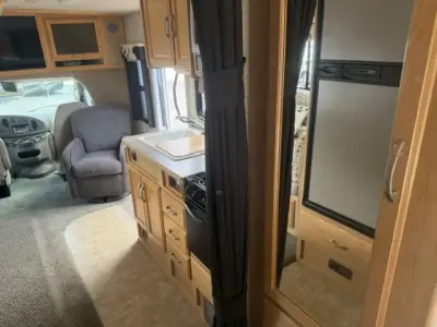 2008 Winnebago Aspect 26A photo 21