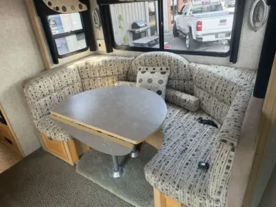 2008 Winnebago Aspect 26A photo 13