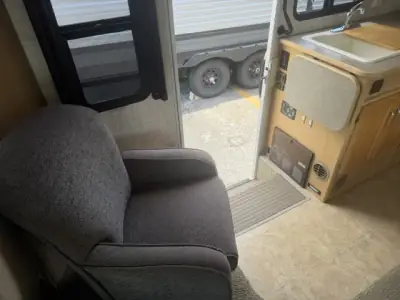 2008 Winnebago Aspect 26A photo 15