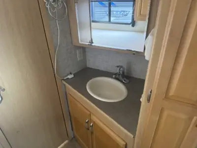 2008 Winnebago Aspect 26A photo 19