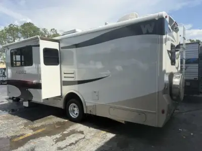 2008 Winnebago Aspect 26A photo 6