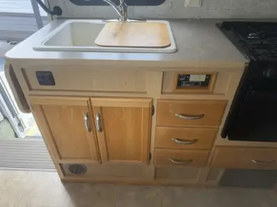 2008 Winnebago Aspect 26A photo 24