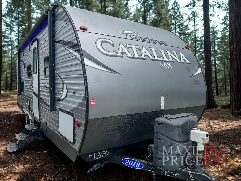 2018 Coachmen Catalina SBX 221TBS exterior