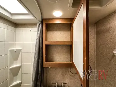 2018 Coachmen Catalina SBX 221TBS photo 27