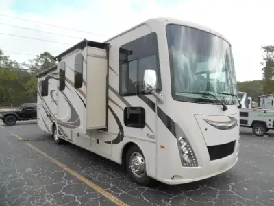 2018 Thor Motor Coach WINDSPORT 31Z photo 2