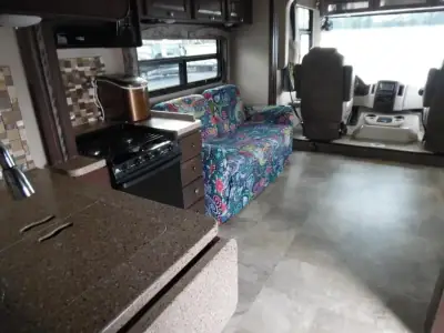 2018 Thor Motor Coach WINDSPORT 31Z photo 12
