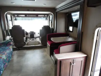 2018 Thor Motor Coach WINDSPORT 31Z photo 13