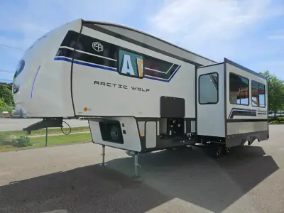 2027 Forest River Cherokee Arctic Wolf 285OPT photo 8