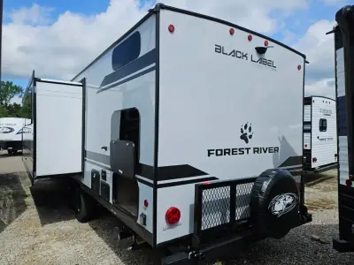 2027 Forest River Cherokee Grey Wolf 26KFBL photo 5