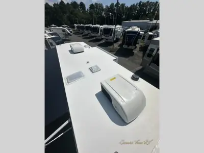 2027 K-Z Connect C271RL photo 16