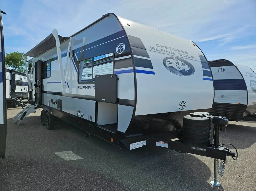 2027 Forest River Cherokee Alpha Wolf 27BHX exterior
