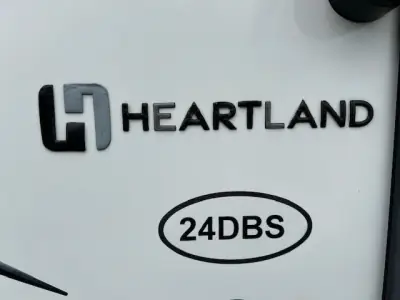 2021 Heartland NORTH TRAIL ULTRA LITE 24DBS photo 6