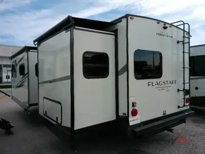2026 Forest River Flagstaff Super Lite 26FKBS photo 4
