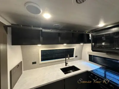 2027 Forest River Grand Surveyor 268FKBS photo 31