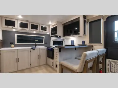 2027 Forest River Grand Surveyor 268FKBS photo 61