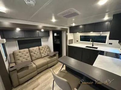 2027 Forest River Grand Surveyor 268FKBS photo 28