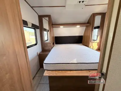 2021 Pacific Coachworks Surf Side 28FSB photo 27