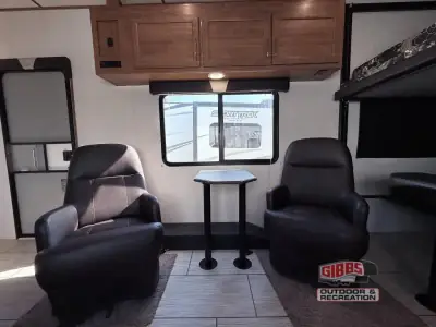 2021 Pacific Coachworks Surf Side 28FSB photo 12