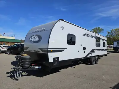 2026 Forest River Cherokee Grey Wolf 24RRTBL photo 4