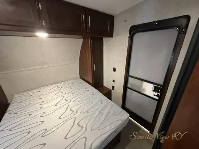 2018 Forest River Vengeance Rogue 25V photo 19