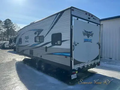 2018 Forest River Vengeance Rogue 25V photo 4
