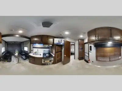 2018 Forest River Vengeance Rogue 25V photo 27