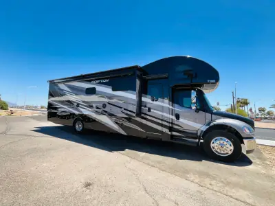 2025 Thor Motor Coach INCEPTION 38DA photo 2