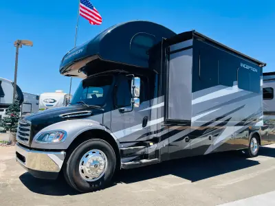 2025 Thor Motor Coach INCEPTION 38DA photo 6