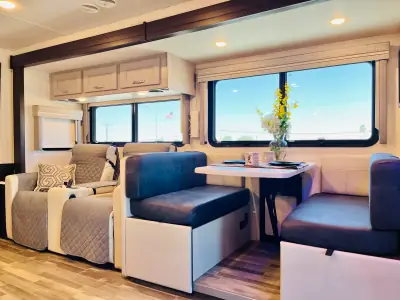 2025 Thor Motor Coach INCEPTION 38DA photo 8