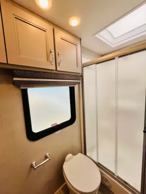 2025 Thor Motor Coach INCEPTION 38DA photo 15