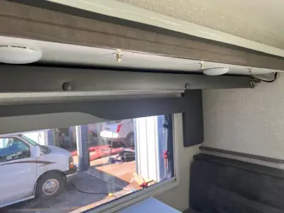 2022 Lance Truck Camper Short Bed 855S photo 21