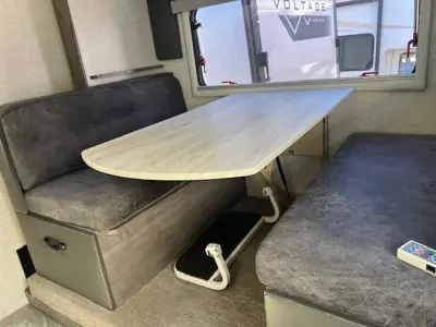 2022 Lance Truck Camper Short Bed 855S photo 10