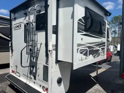 2022 Lance Truck Camper Short Bed 855S photo 4